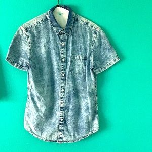 Arizona Jean Company Blue Denim Casual Button Down Shirt